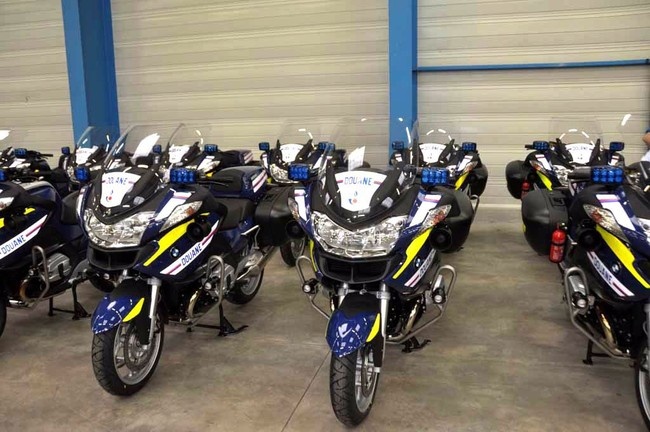 Cảnh sát Pháp vung tay sắm BMW R1200RT 2