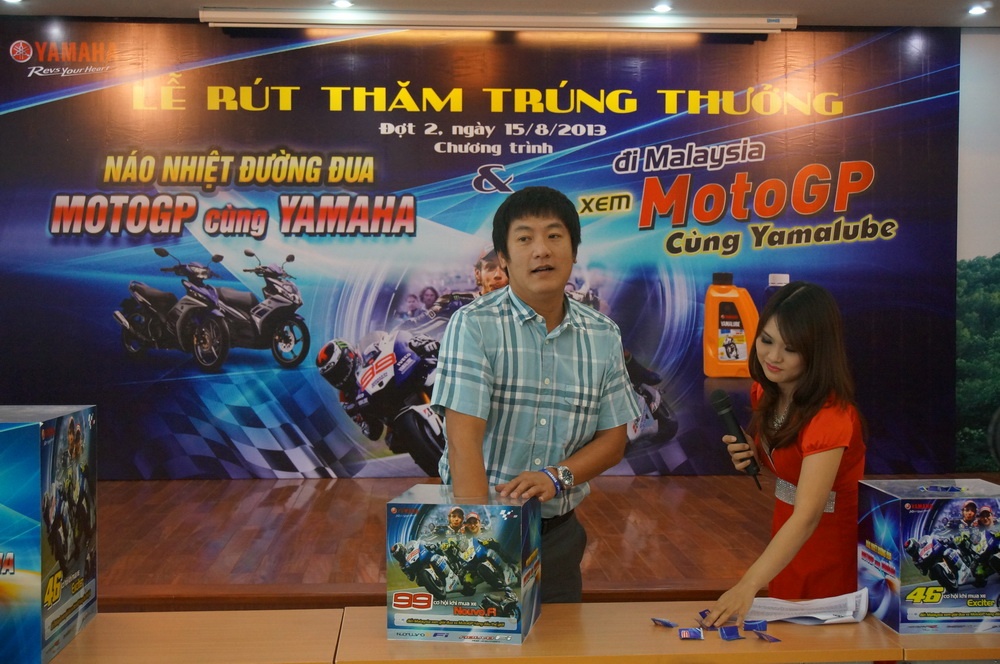 Them khach hang trung giai di Malaysia khi mua xe Yamaha hinh anh