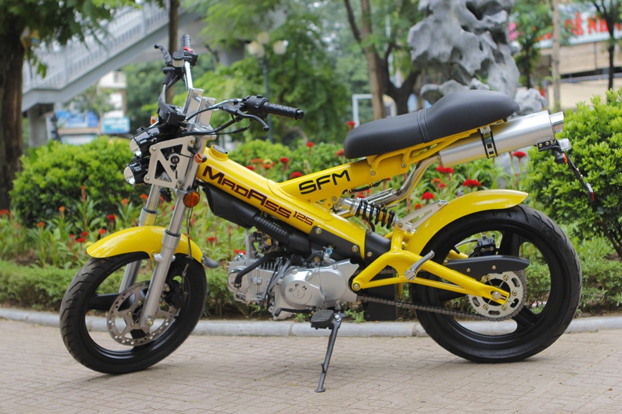 Can canh xe con tay kieu dang la Madass125 hinh anh