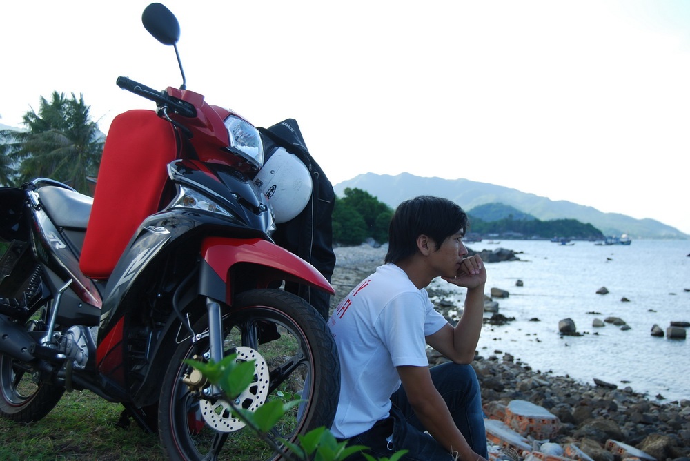 Trai nghiem hanh trinh 7 ngay cung Yamaha Sirius Fi hinh anh