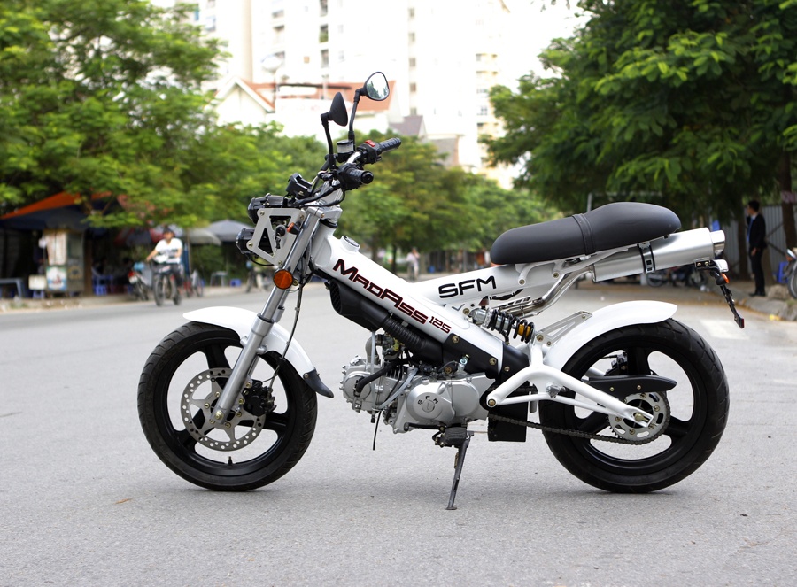 Madass125 - xe con tay chong chi dinh cho troi mua hinh anh