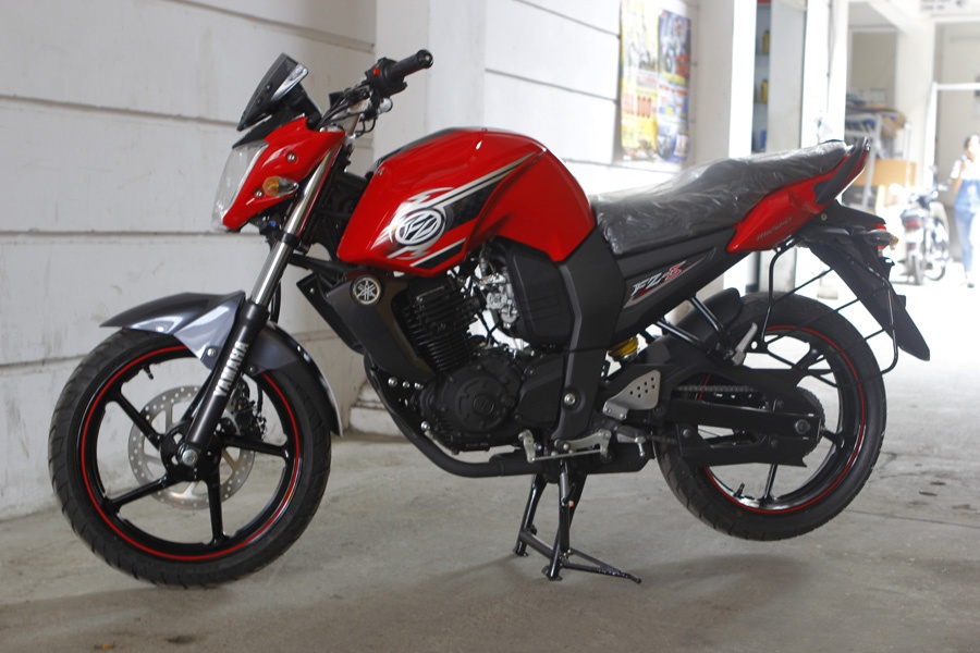 Anh chi tiet Yamaha FZ-S gia 78 trieu tai Ha Noi hinh anh