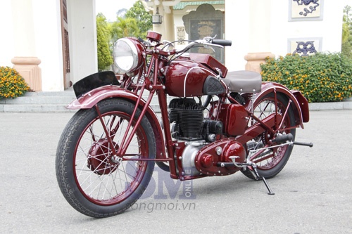 Phuc dung hang hiem mo to quan su BSA M20 hinh anh