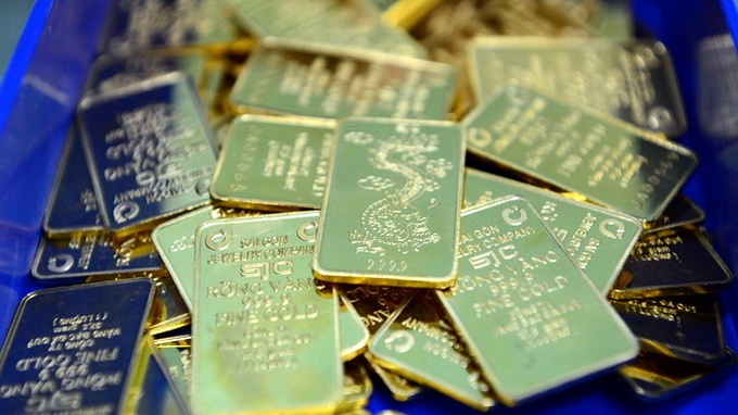 Vang the gioi tang manh, trong nuoc linh xinh dip cuoi tuan hinh anh