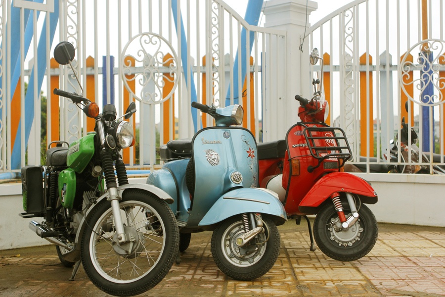 Ngam ve hoai co cua nhung chiec xe 'cao tuoi' tai Ha Noi hinh anh