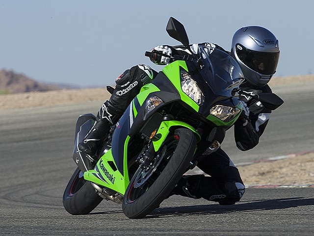 Kawasaki ra mat phien ban Ninja 300 2014 ABS SE hinh anh