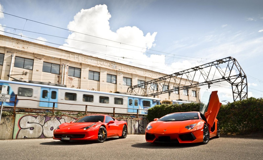 Ferrari 458 do dang voi Lamborghini Aventador hinh anh