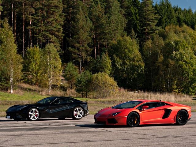 Sieu xe Lamborghini Aventador do suc Ferrari F12 Berlinetta hinh anh