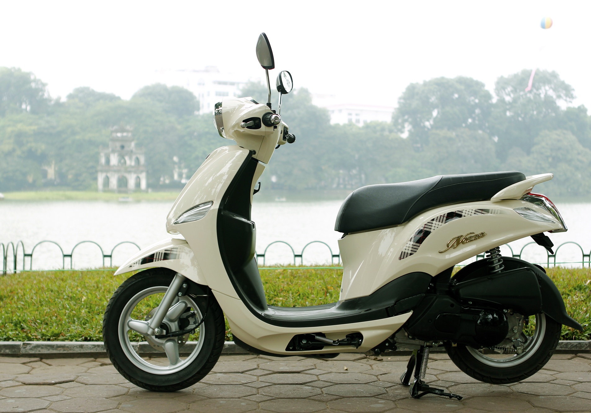 Anh chi tiet Yamaha Nozza phong cach chau Au hinh anh