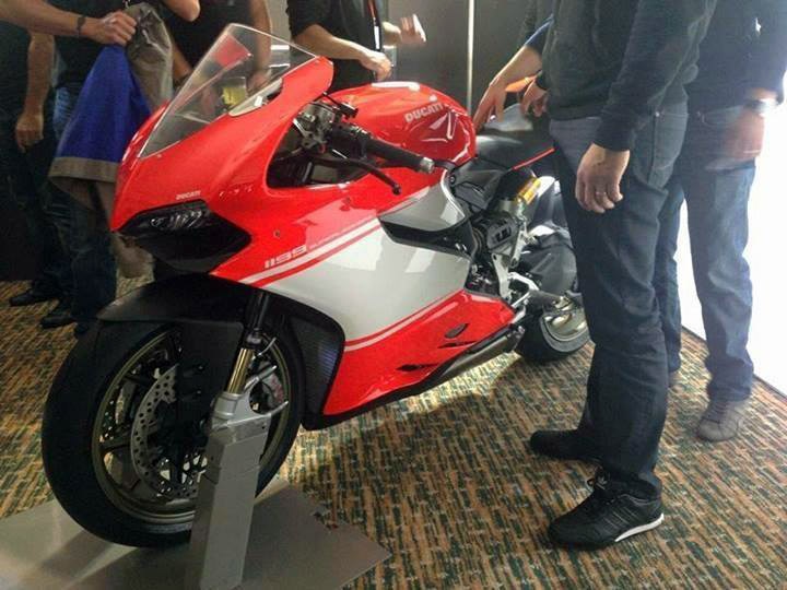 He lo anh thuc te Ducati 1199 Panigale R Superleggera hinh anh