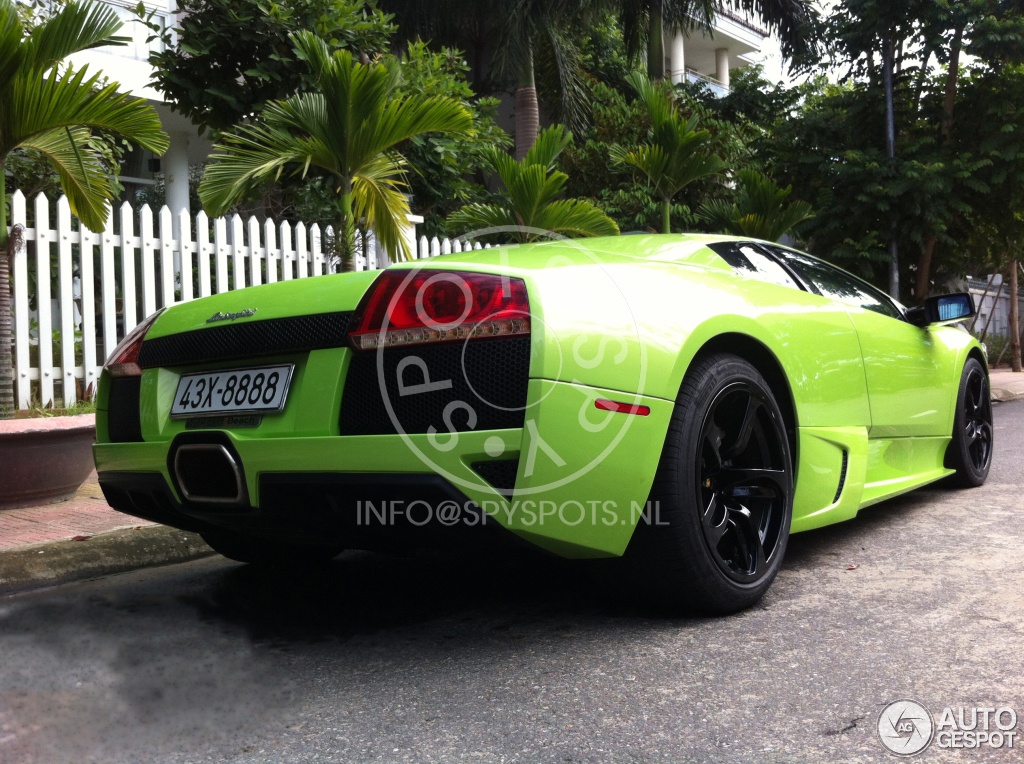 Anh nong sieu xe trong ngay (4/11) hinh anh