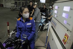 Gia xang giam 250 dong/lit hinh anh