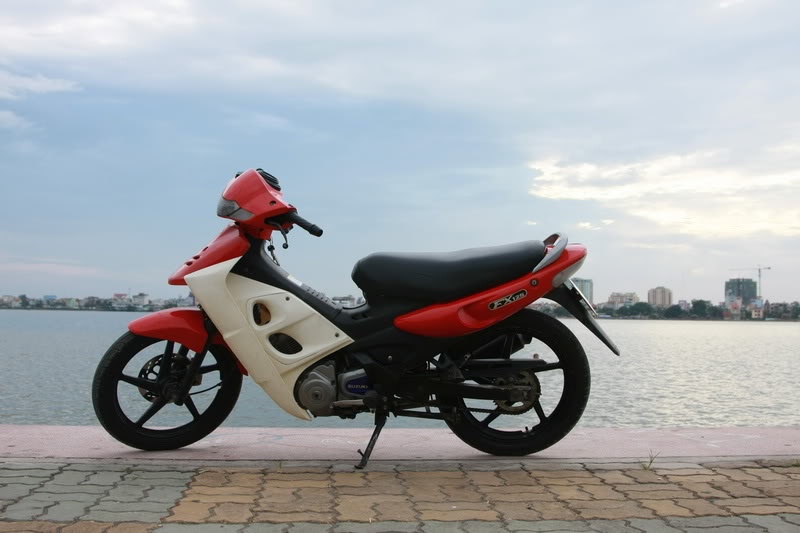 Tin do Suzuki va noi nho FX, RGV hinh anh