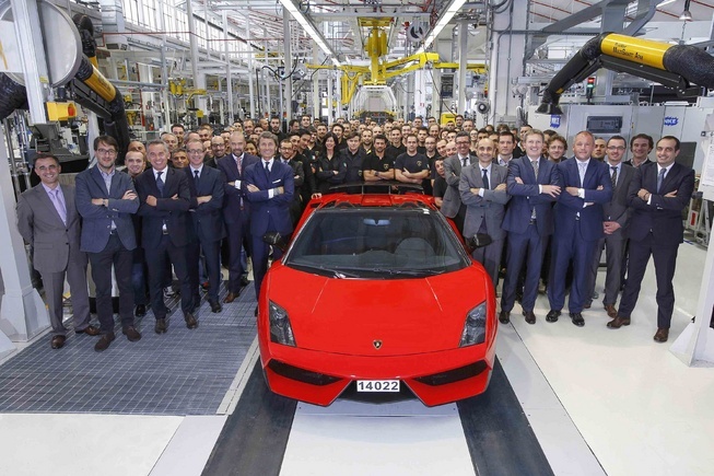 Lamborghini chinh thuc khai tu sieu xe Gallardo hinh anh