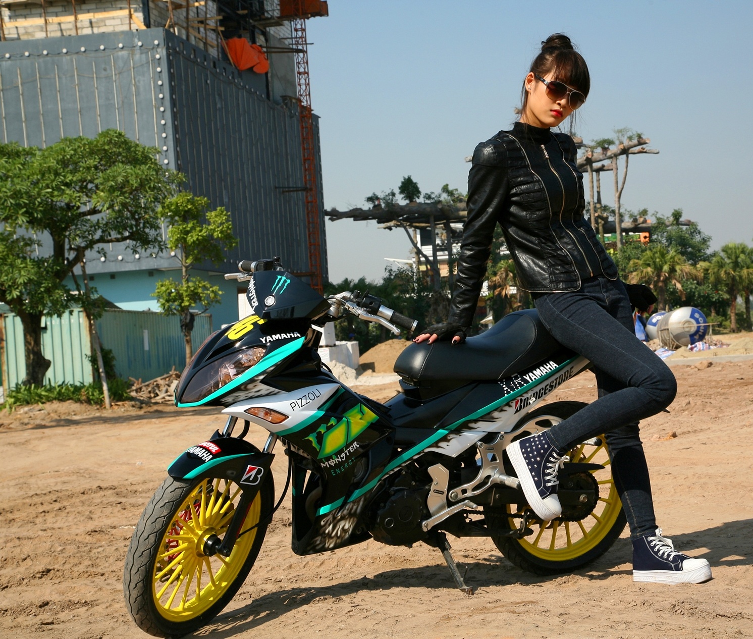 Thieu nu ca tinh ben Exciter do X1R tai Hai Duong hinh anh