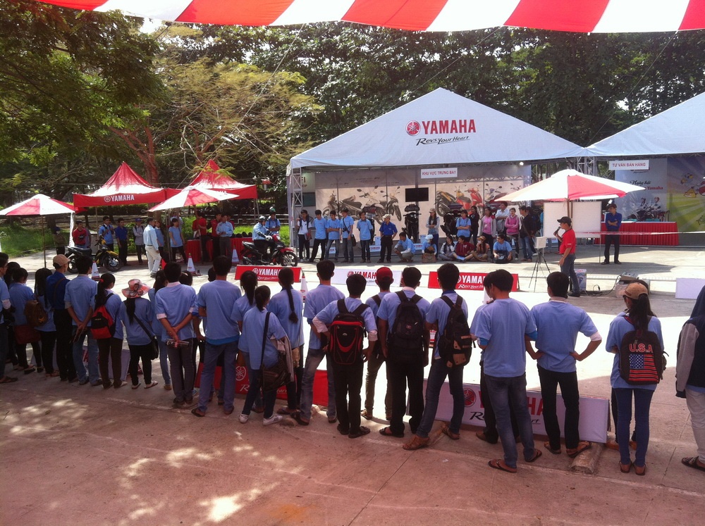 Yamaha to chuc thi lai xe an toan cho sinh vien hinh anh