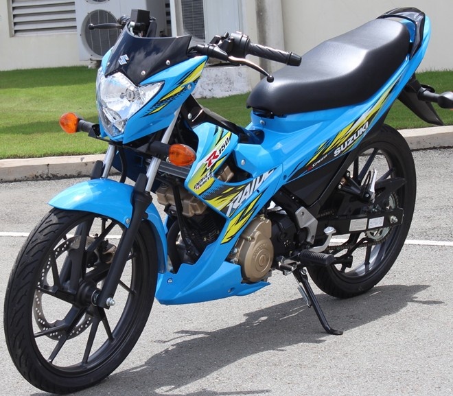 Suzuki Raider chinh hang gia 46,9 trieu dong hinh anh