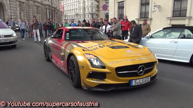 Clip dan sieu xe khoe tieng gam tai Ao hinh anh