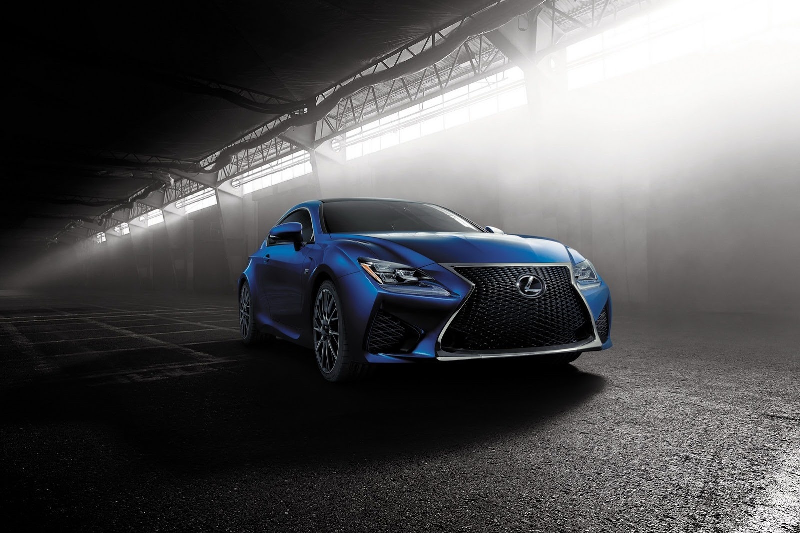 Lexus cong bo hinh anh xe the thao RC F hinh anh