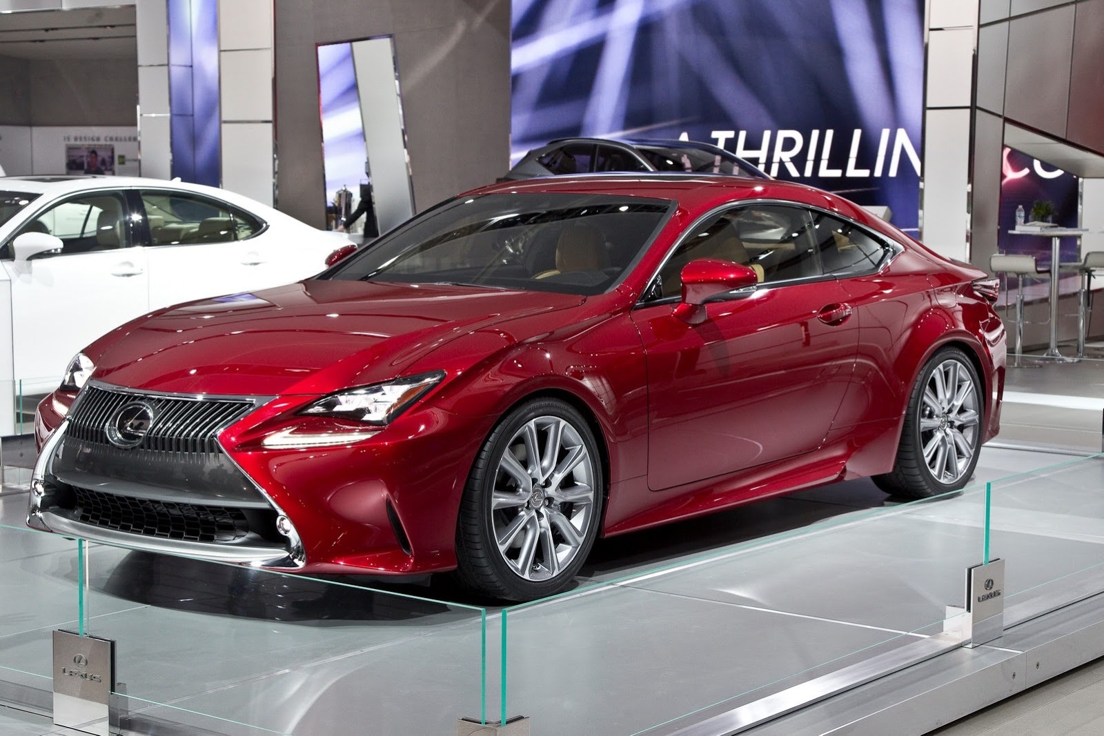 Lexus RC 350 khoe dang tai trien lam Detroit hinh anh