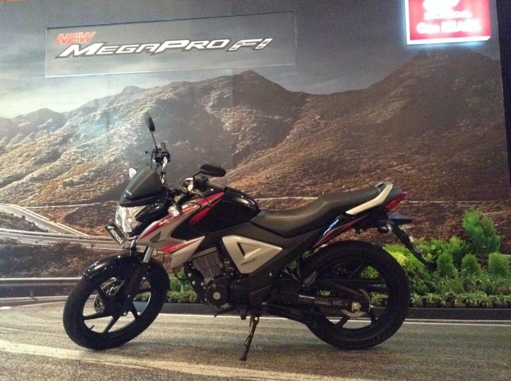 Honda ra mat naked-bike gia re moi hinh anh
