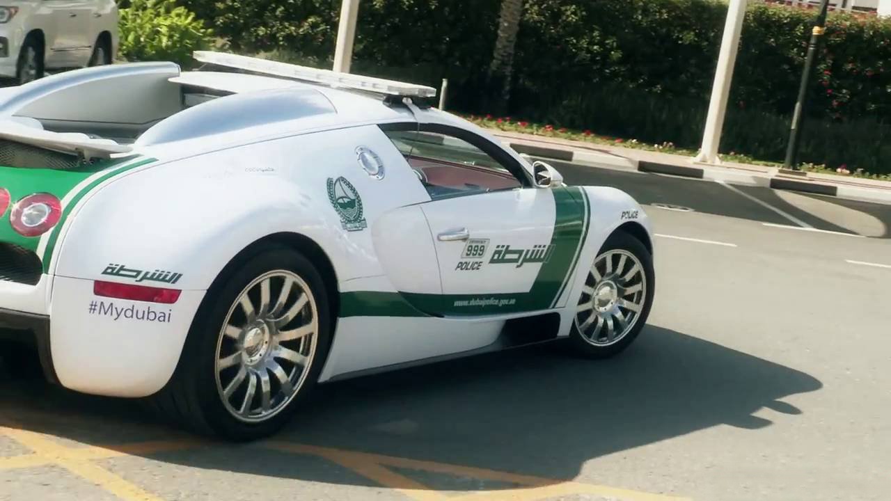 Theo duoi sieu xe Bugatti Veyron moi cua canh sat Dubai hinh anh