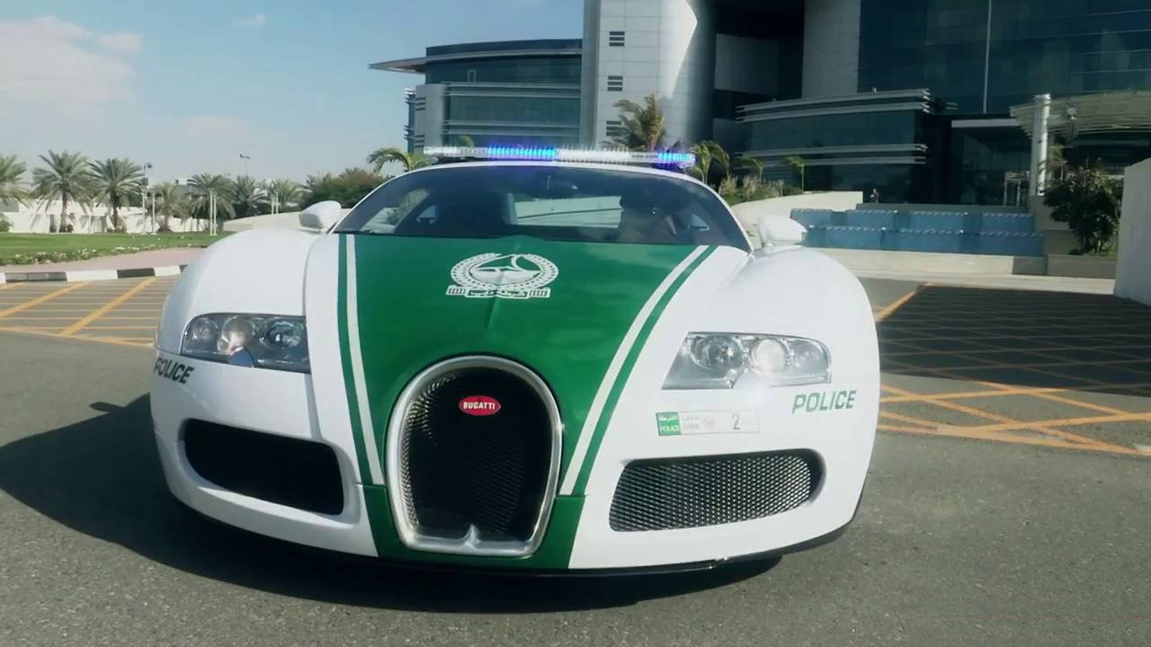 Canh sat Dubai tau them sieu xe Bugatti Veyron hinh anh