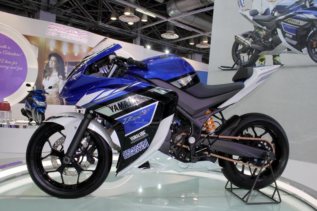 Dan xe Yamaha khoe dang tai trien lam Auto Expo 2014 hinh anh