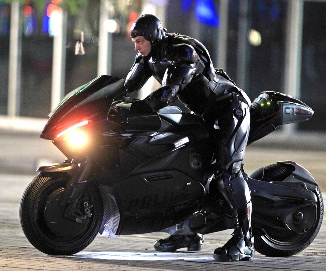 Kawasaki Z1000 do sieu khung trong phim hanh dong My hinh anh