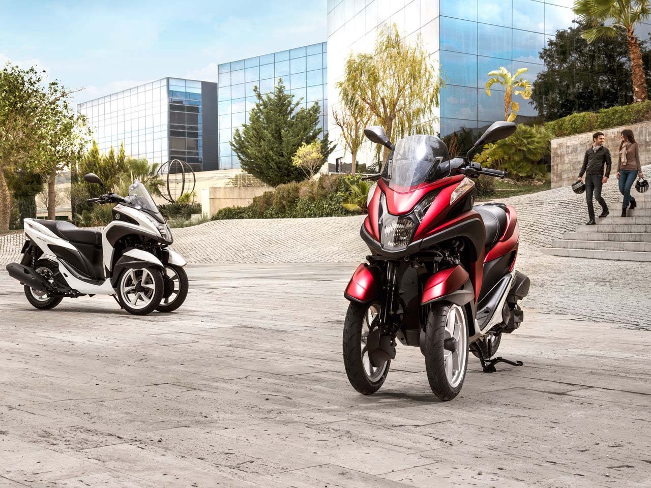 Yamaha ra mat xe tay ga 3 banh Tricity hinh anh