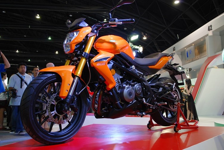 3 mau xe may duoc cho doi se ve Viet Nam hinh anh