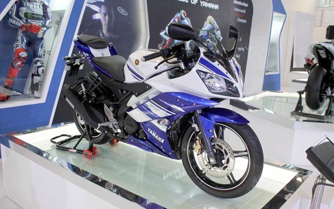 Yamaha R15 2014.