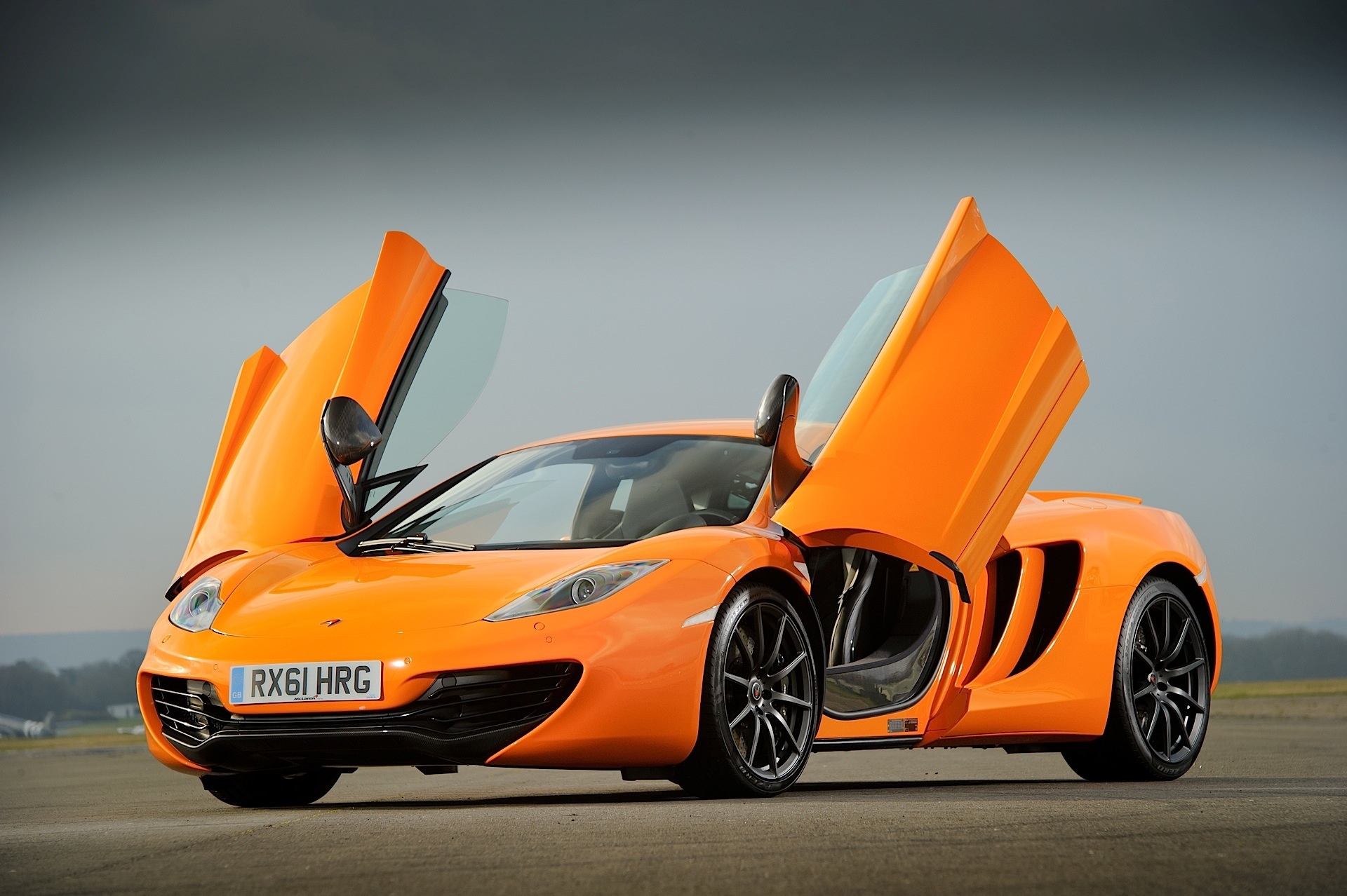 Sieu xe McLaren MP4-12C chinh thuc dung san xuat hinh anh