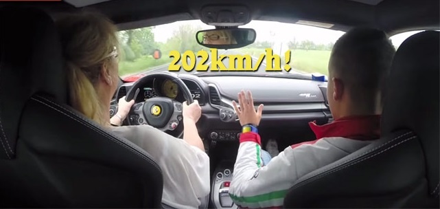 Nu tai xe gia lai Ferrari 458 Italia o van toc 200 km/h hinh anh