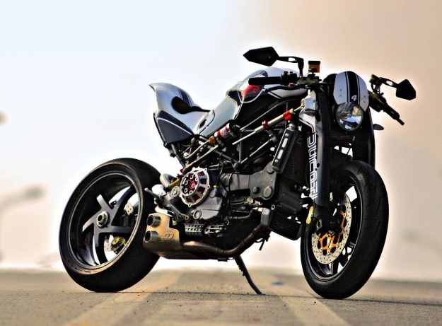 5 mau Ducati Monster do cuc chat hinh anh