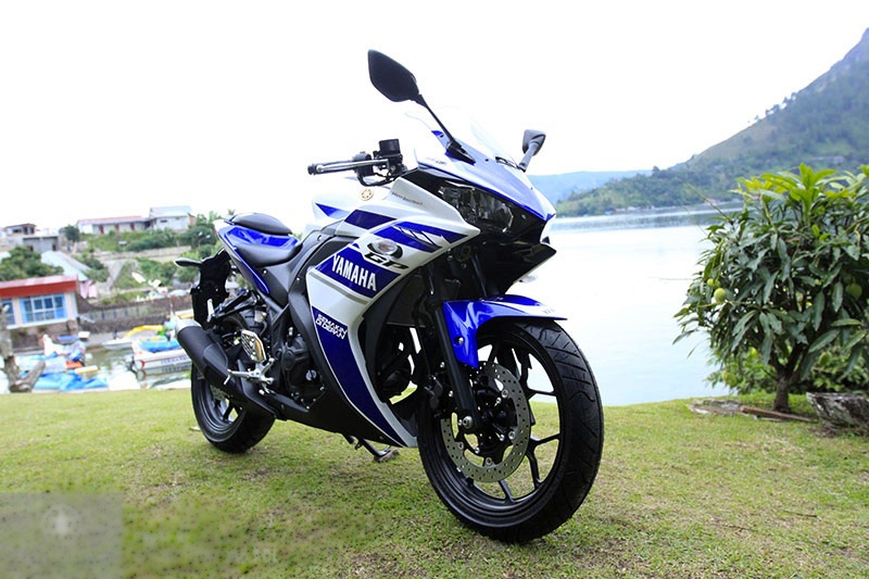 Anh chi tiet Yamaha YZF-R25 gia 97 trieu dong tai Indonesia hinh anh