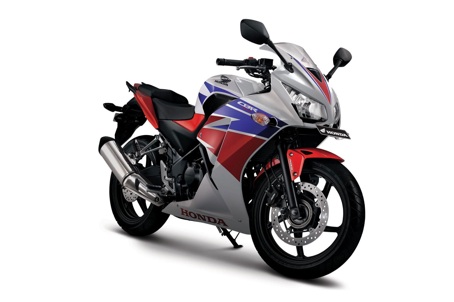 Honda CBR250R cũng mới ra mắt cách đây không lâu.