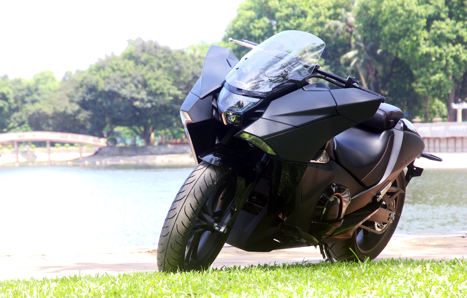 Xe Honda phong cach may bay tang hinh dau tien ve Viet Nam hinh anh