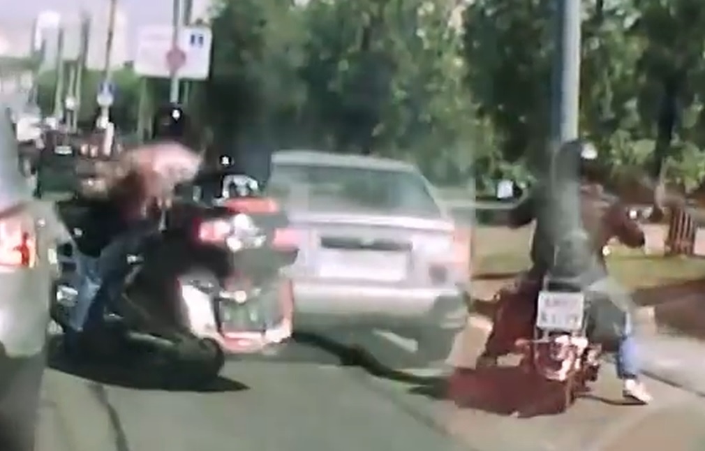 Bat nat nham nguoi, biker bi an don hinh anh