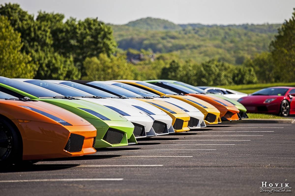 Những siêu xe nổi tiếng có thể kể đến như dòng xe Gallardo với các phiên bản LP560-4, LP550-2 và cả những phiên bản đặc biệt Superleggerra và Performante. Bên cạnh đó, có rất nhiều siêu xe Aventador tham hành trình này, với sự xuất hiện của ít nhất 2 siêu xe phiên bản đặc biệt mừng sinh nhật hãng siêu xe Ý, Aventador 50th Anniversary Edition.