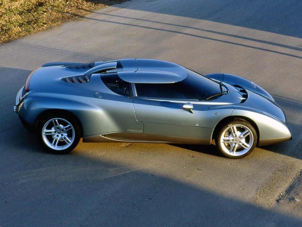 Được phát triển từ siêu xe Diablo, mẫu concept Raptor là sản phẩm kết hợp giữa Zagato và Lamborghini, được giới thiệu vào năm 1996. Do đó, mẫu concept này cũng được trang bị động cơ V12, công xuất 500 mã lực. Mẫu concept này được trang bị những bộ phận làm từ sợi carbon, do đó trọng lượng của xe không qúa nặng. 