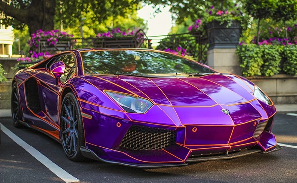 Siêu xe Lamborghini Aventador Tron nổi tiếng của Hoàng thân Al-Thani.