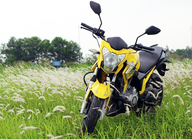 Doi thu cua FZ150i tai Viet Nam giam gia manh hinh anh