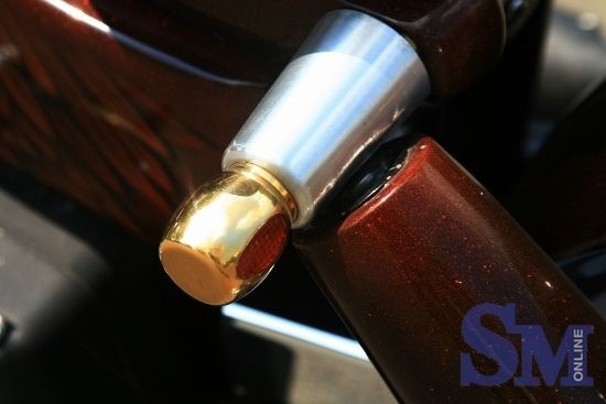 Với ý muốn bảo tồn những chiếc xe độ mình làm ra nên ông Quốc Tuấn luôn làm ra chiếc xe có nhiều thiết kế hoài cổ. Hầu hết các chi tiết đều được làm thủ công, hàn, uốn nhiệt tạo hình, phay bào, cắt CNC, dùng máy định vị laser để cân bằng chảng ba, tự sáng tạo kiểu dáng xe, không bắt chước hình mẫu xe độ nào. Sau ba năm lên ý tưởng và một năm bắt tay làm, chiếc xe được hoàn thiện từ tháng 3/2014 và mỗi khi lướt phố đều lập tức thu hút nhiều cặp mắt chăm chú ngắm nhìn với vẻ ngạc nhiên thích thú.