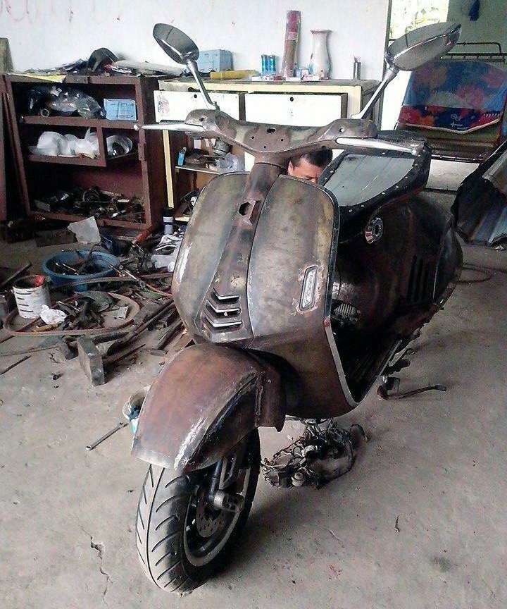 Sieu pham Vespa 946 tu che cua tho Viet gay sot cu dan mang hinh anh