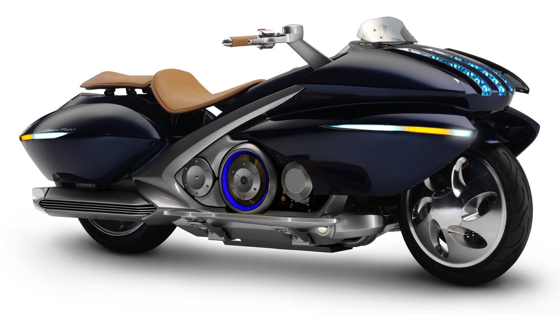Năm 2005, Yamaha còn có một mẫu concept xe kích thước lớn khác bên cạnh Maxam 3000, là Gen-Ryu. Thiết kế của bản concept này khá giống với những mẫu xe trong các bộ phim khoa học viễn tưởng, với nhiều công nghệ hiện đại được trang bị trên xe. Cung cấp sức mạnh cho xe là khối động cơ 600 phân khối, kết hợp cùng một động cơ điện. 