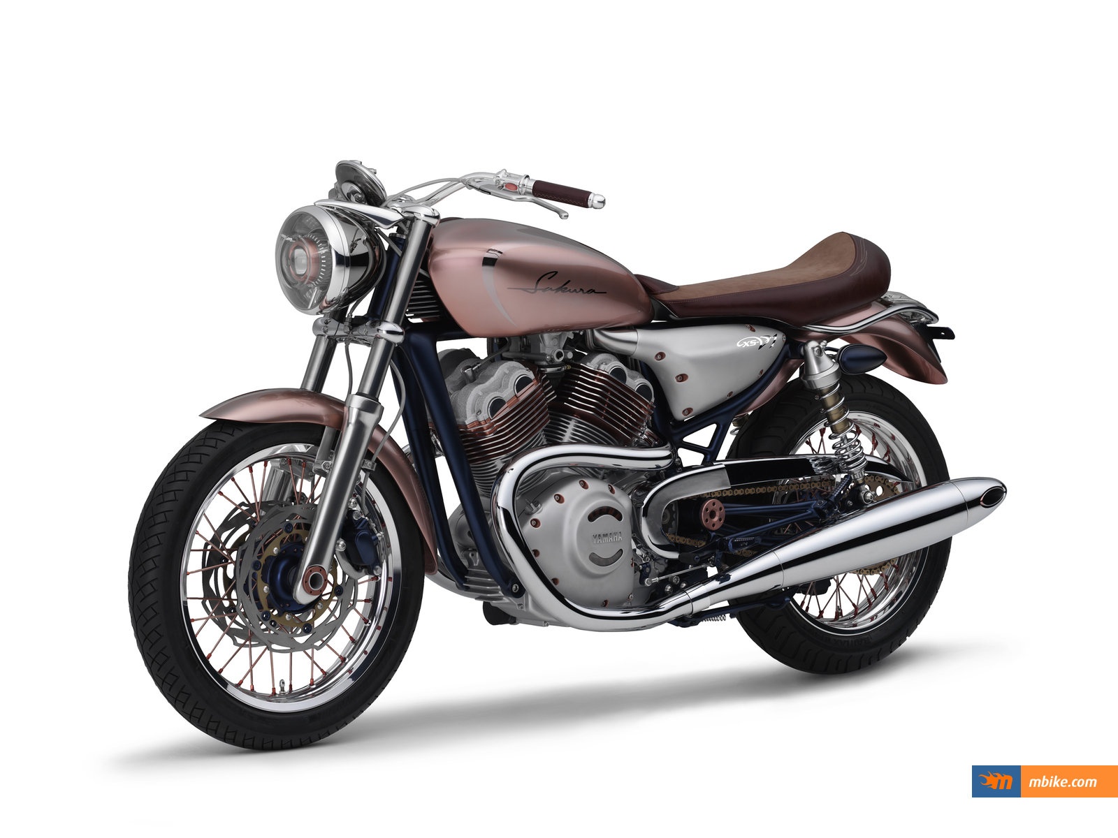 XS-V1 Sakura ra đời năm 2007 với thiết kế bắt mắt, mang dáng dấp của những mẫu xe cổ điển. Cung cấp sức mạnh cho xe là khối động cơ V-Twin 1.000 phân khối, làm mát bằng gió. Đến thời điểm hiện tại, XS-V1 vẫn chỉ ở dạng concept, tuy nhiên nếu được sản xuất đây sẽ là mẫu xe cạnh tranh với những cái tên nhưng Triumph Bonneville, Moto Guzzi V7…