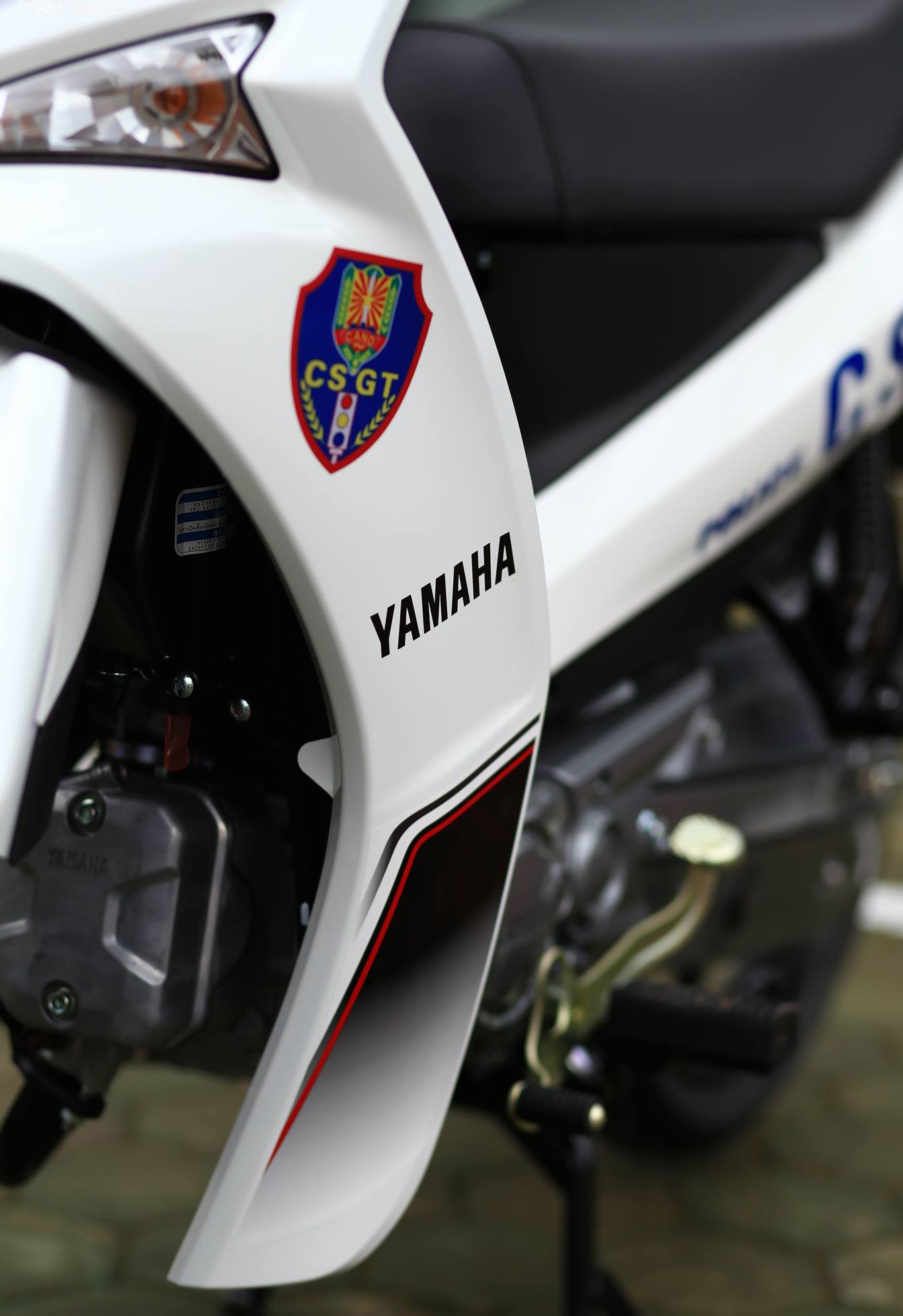 Sirius RC Fi được trang bị động cơ 4 thì, 115 phân khối, làm mát bằng không khí, công suất tối đa 8,7 mã lực tại 7.000 vòng/phút và mô-men xoắn cực đại 9,5 Nm tại 5.500 vòng/phút, tích hợp hệ thống phun xăng điện tử YMJET-Fi.