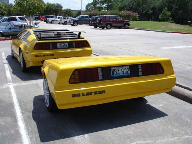 Một chiếc xe hàng hiếm De Lorean độ kiểu