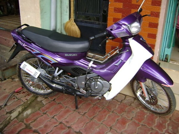 Suzuki Xi Po – Tinh yeu ve mot mau xe 2 thi bat diet hinh anh